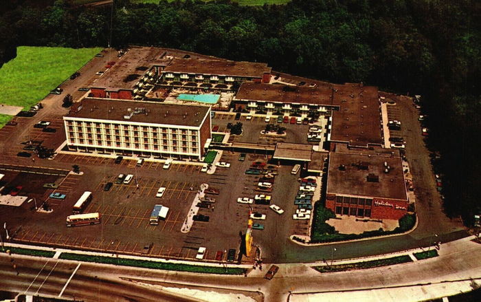 Holiday Inn - Dearborn Location (newer photo)